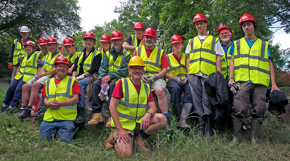 Canal camp volunteers