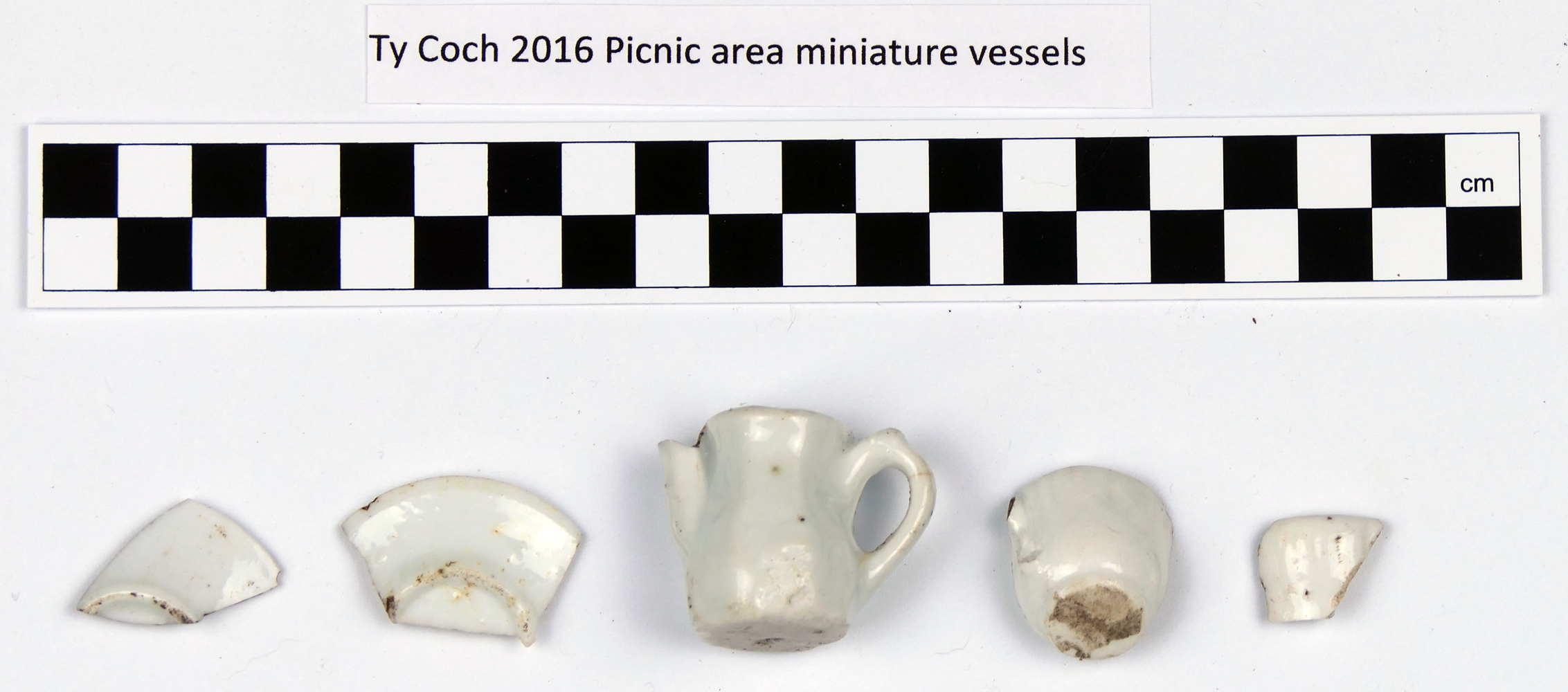 Miniature ceramic vessels