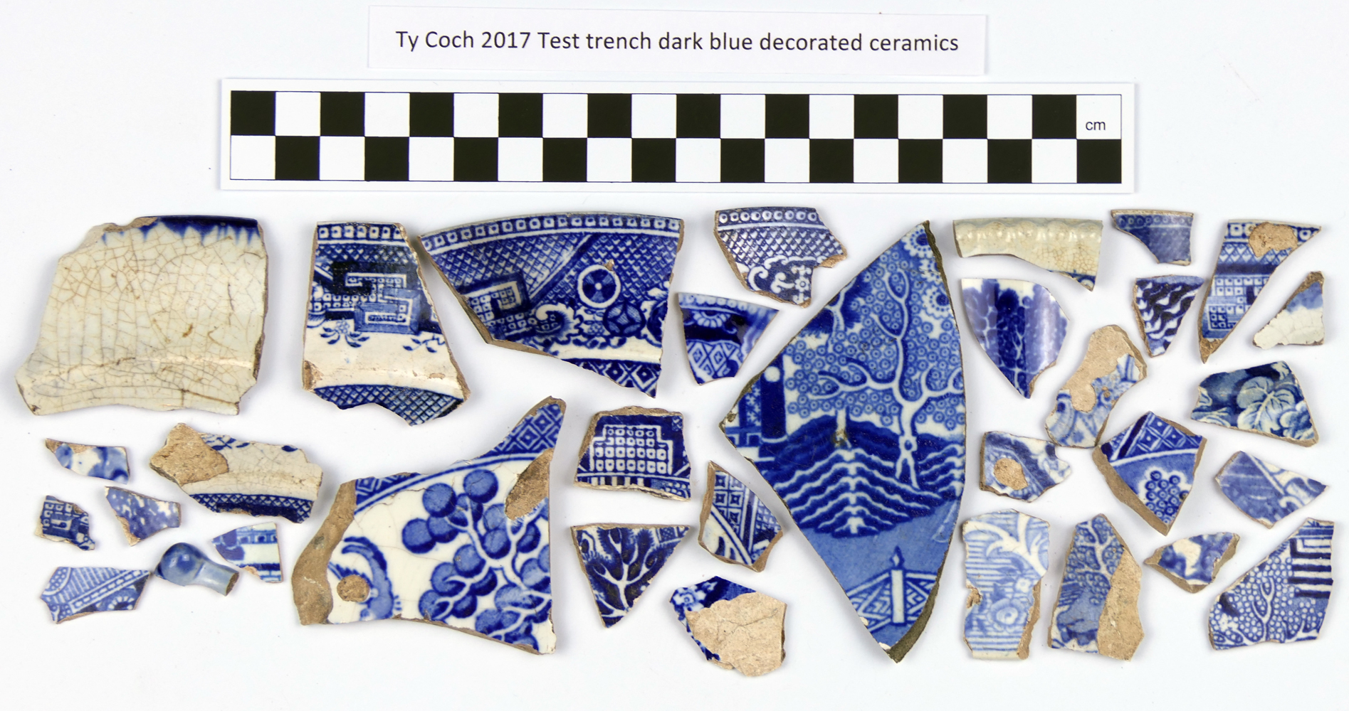 Dark blue decorated ceramics