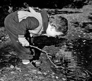 Ralph investigating